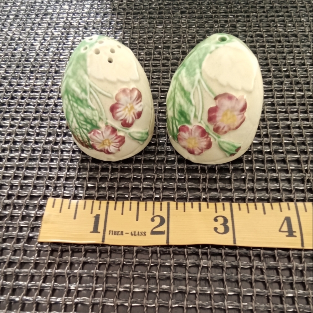 Floral Leaf Salt and Pepper Shakers